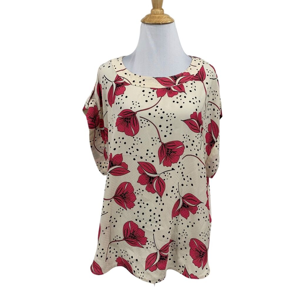 Cabi Top Womens S Small Beige Floral Boxy Cuffed Cap Sleeve Ring Neck Blouse
